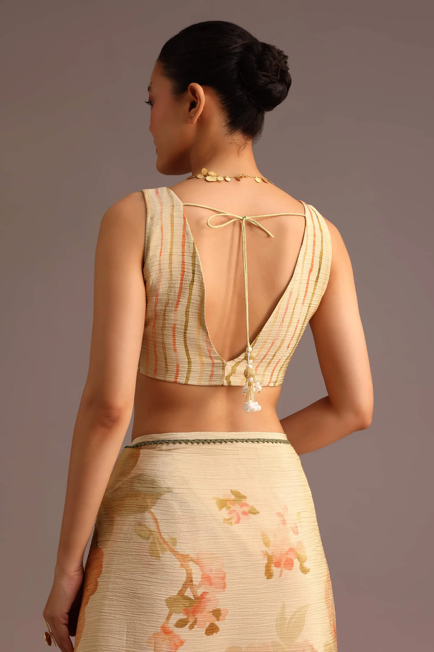 Beige Crushed Abstract Print Saree With Lace Pallu Border