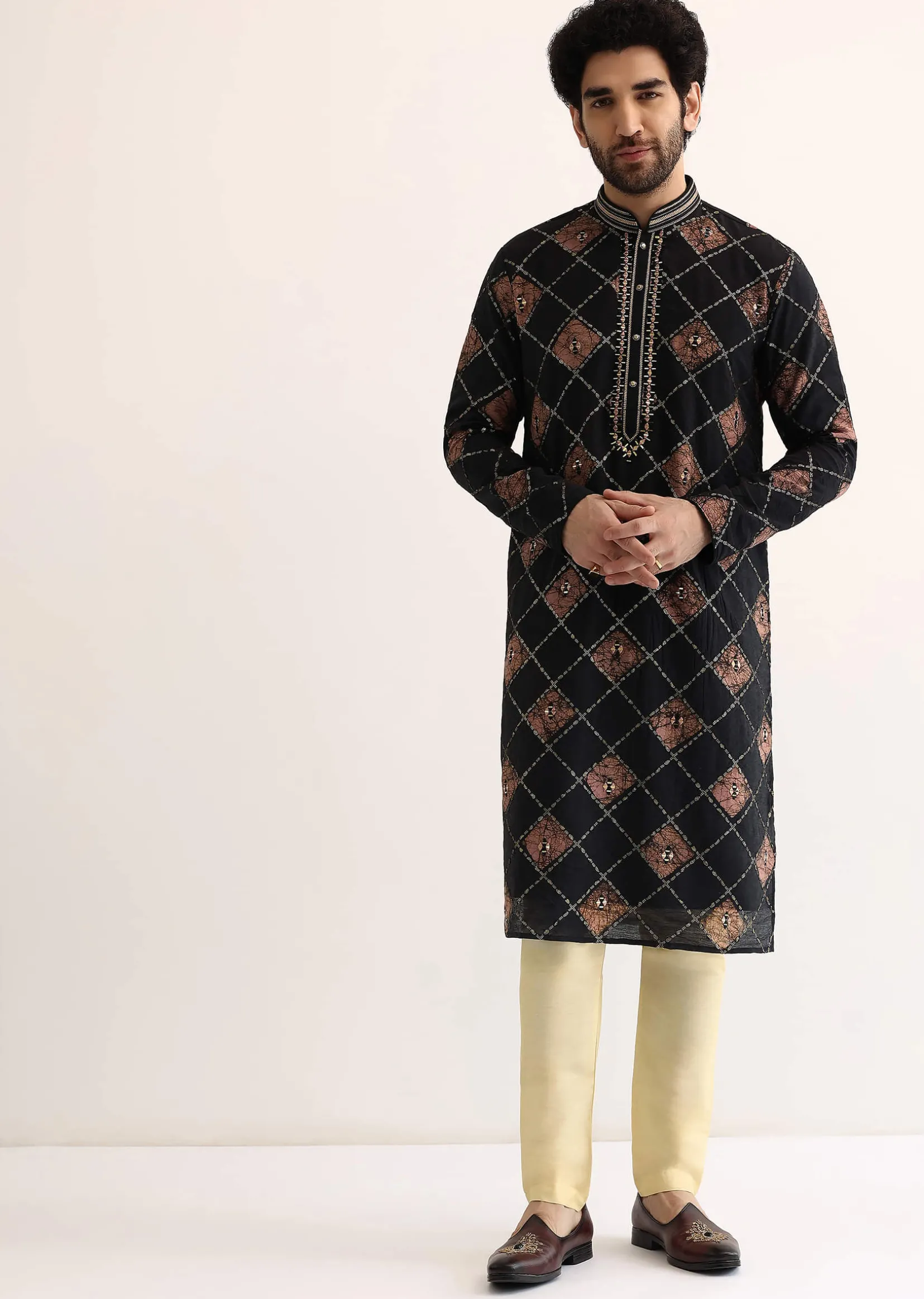 Black And Pink Silk Kurta Set With Mirror Embroidery