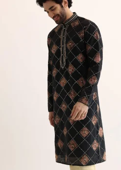 Black And Pink Silk Kurta Set With Mirror Embroidery