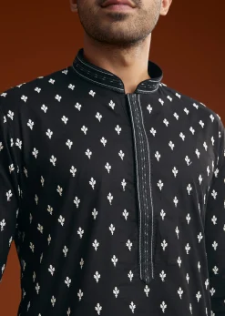 Black Chanderi Kurta Pant Set With Intricate Embroidery