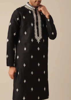 Black Embroidered Kurta Set In Silk