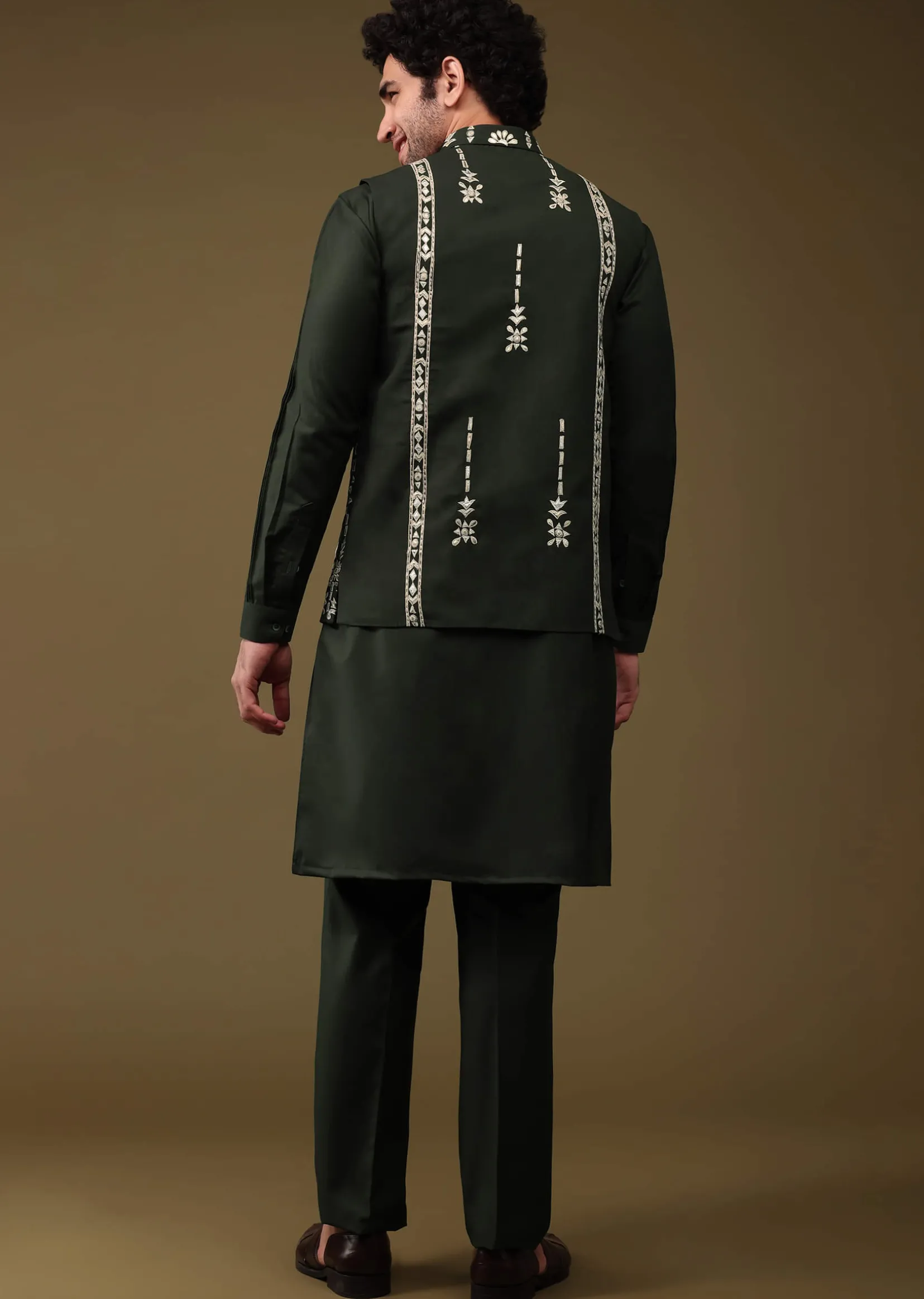 Black Festive Bandi Jacket Set In Silk With Threadwork And Embroidery