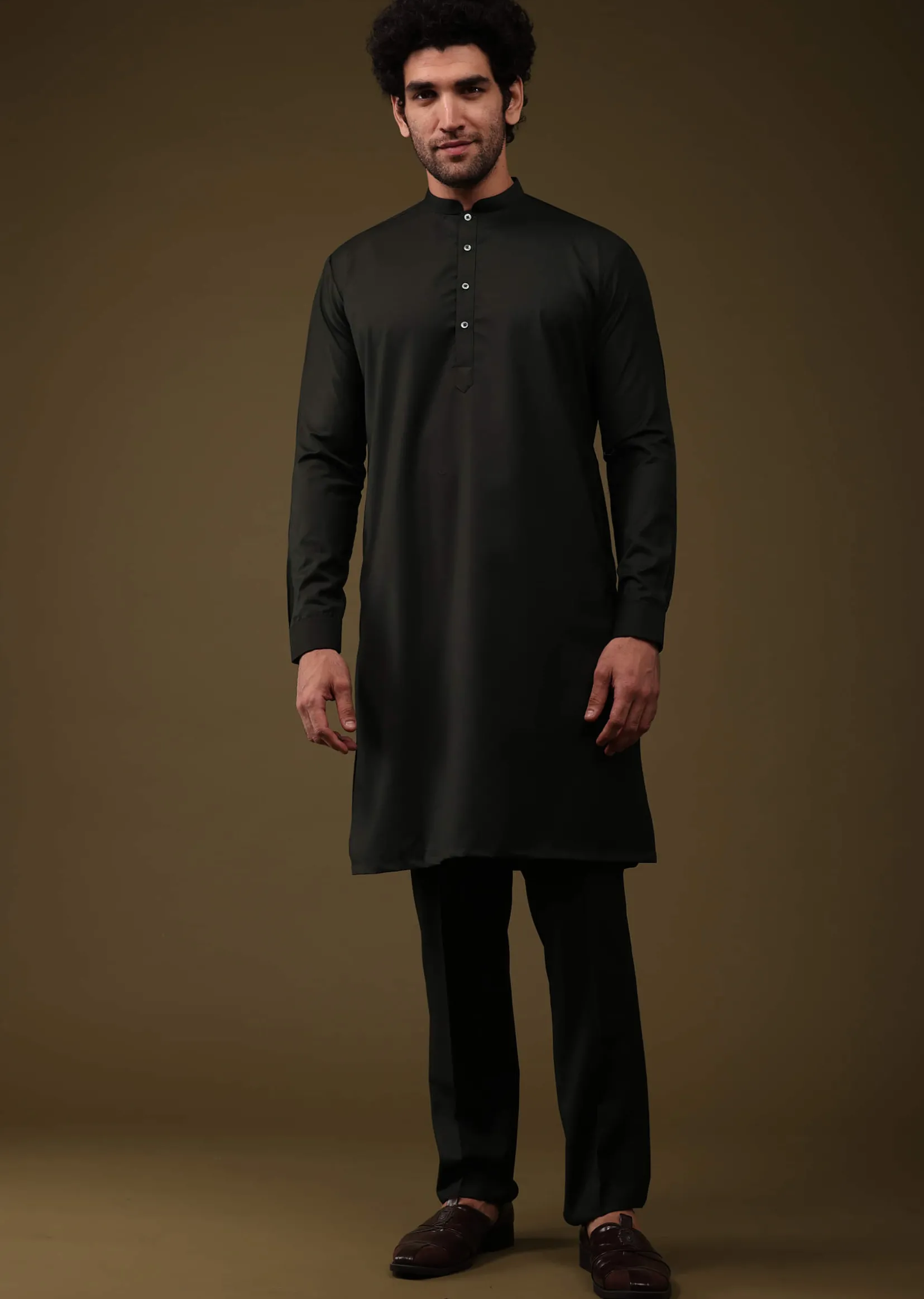 Black Festive Bandi Jacket Set In Silk With Threadwork And Embroidery