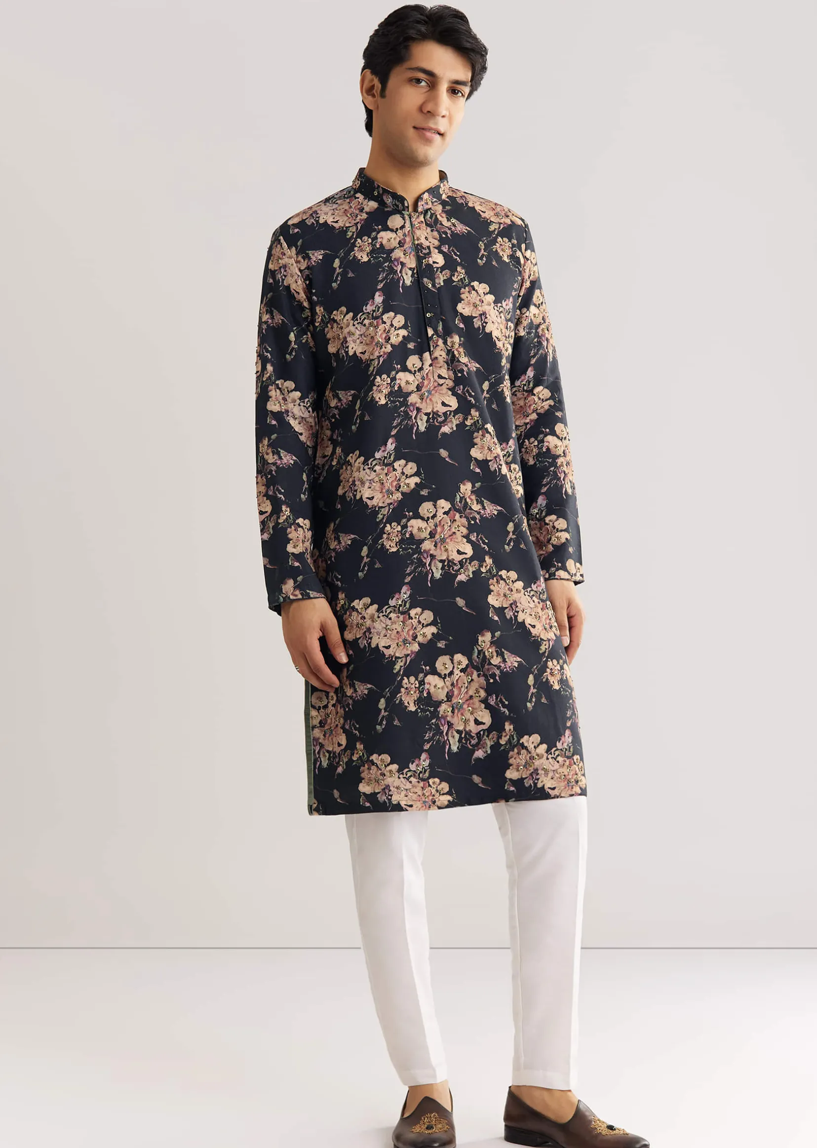 Black Pashmina Floral Kurta Set With Sequin And Beaded Embroidery