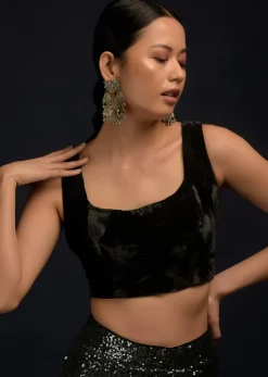 Black Sleeveless Blouse In Velvet With Scooped Neckline And Tassel Dori On The Back