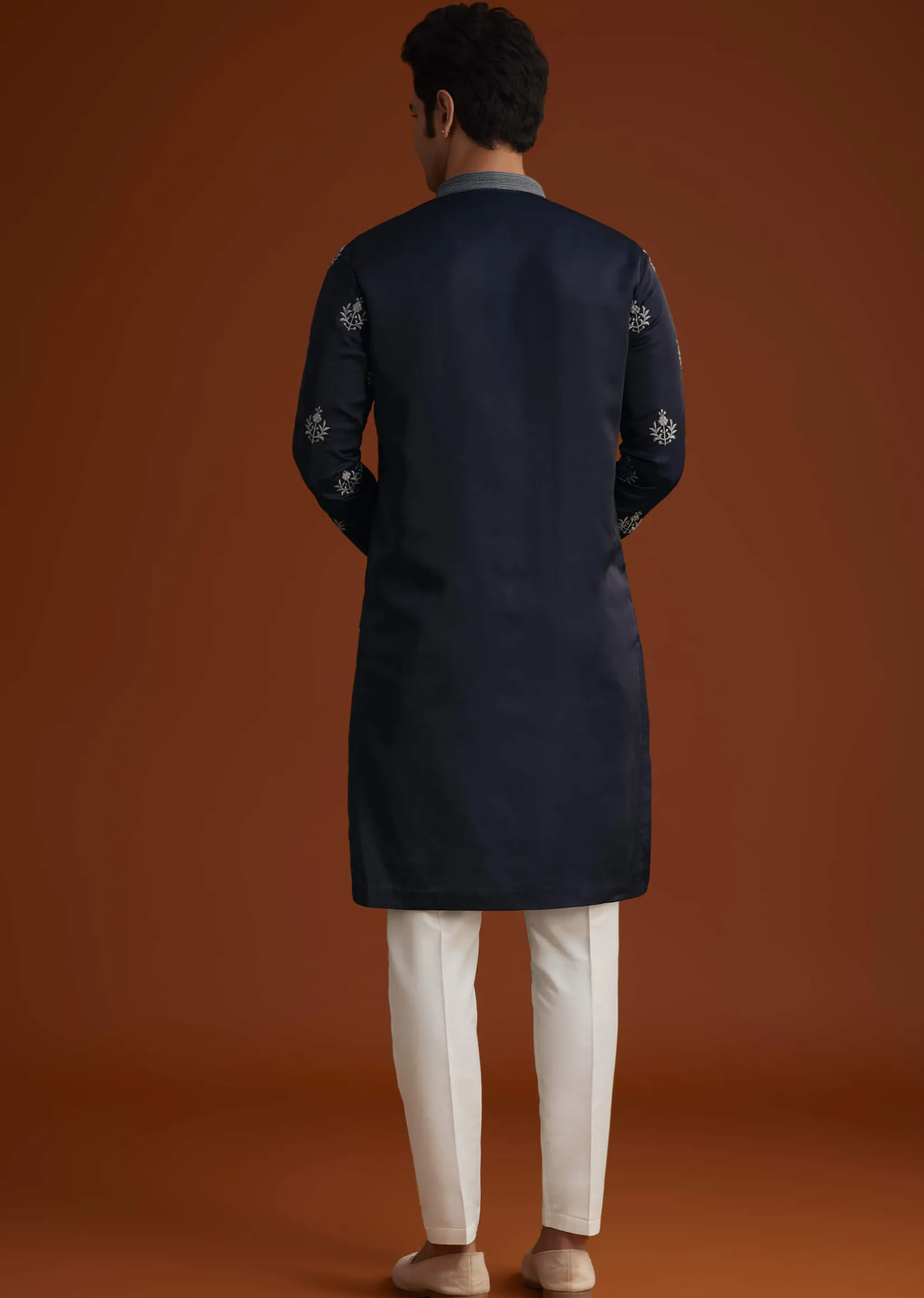 Blue Kurta With Resham Embroidery