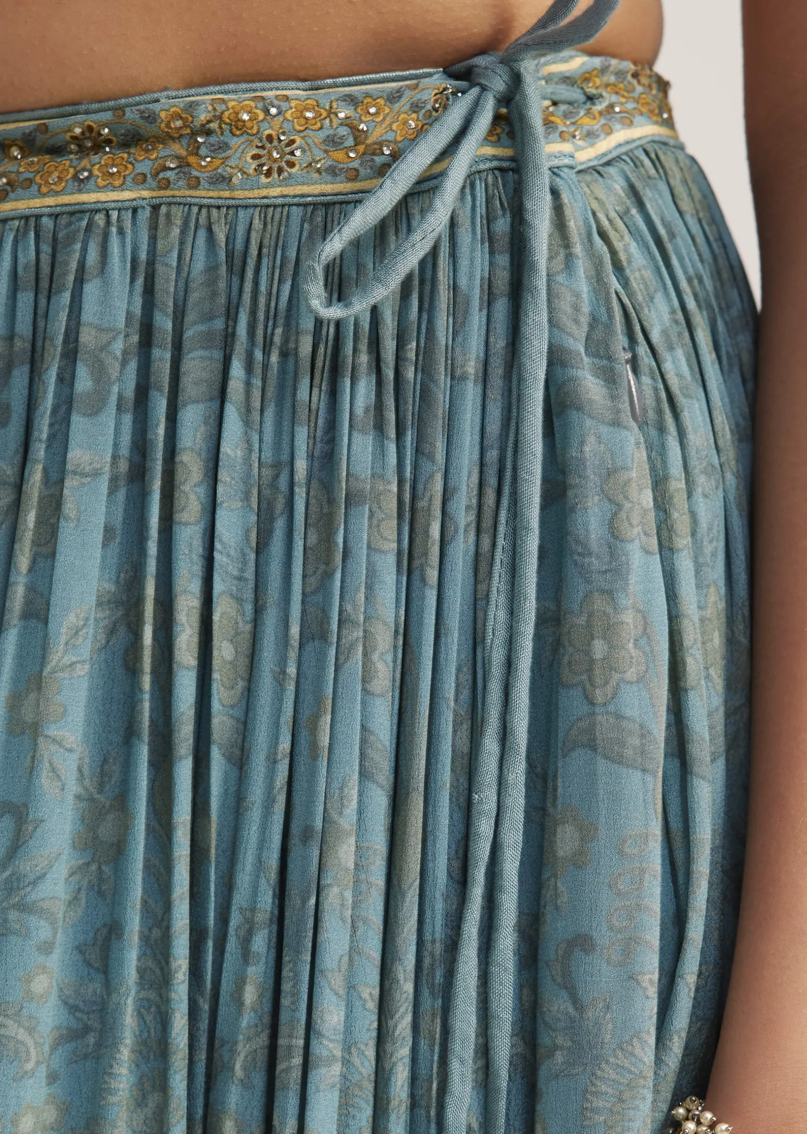 Blue Ombre Crepe Kurta Palazzo Set With Embellished Net Dupatta