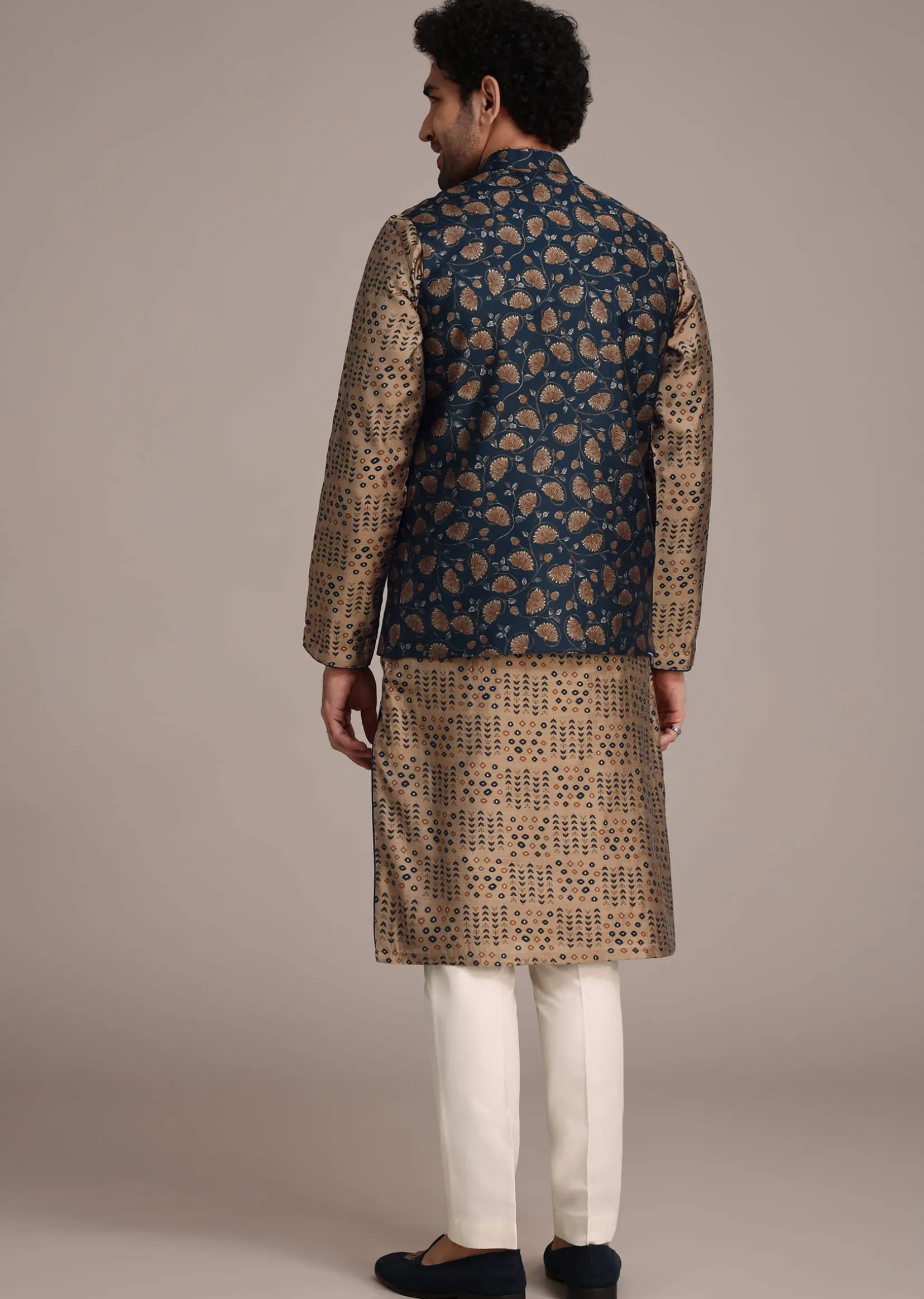 Bronze Silk Printed Kurta Set With Leaf Motifs