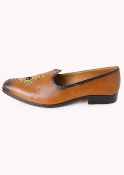 Brown Shaded Juttis with Stone Work