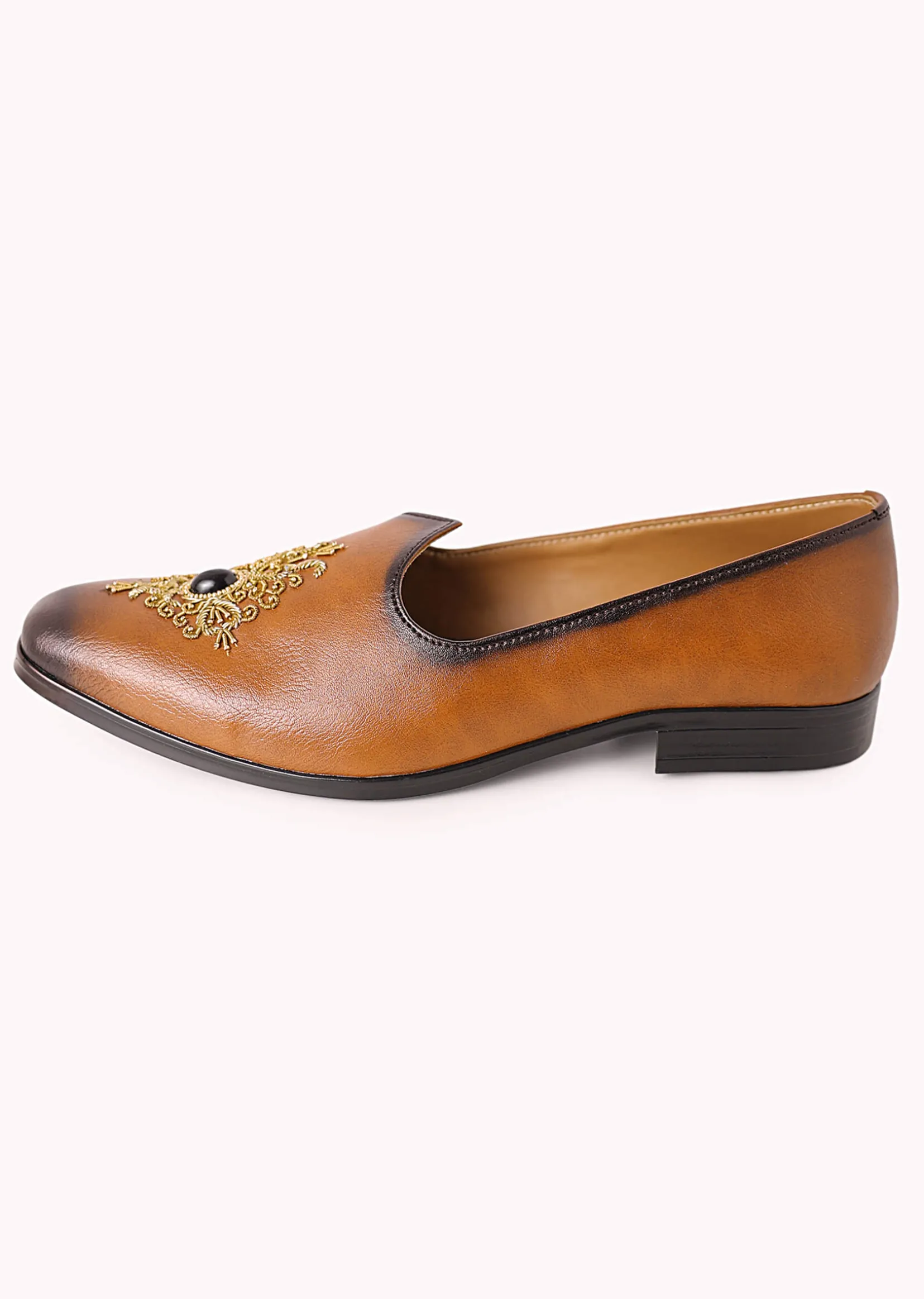Brown Shaded Juttis with Stone Work