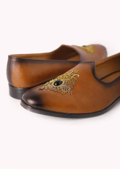 Brown Shaded Juttis with Stone Work