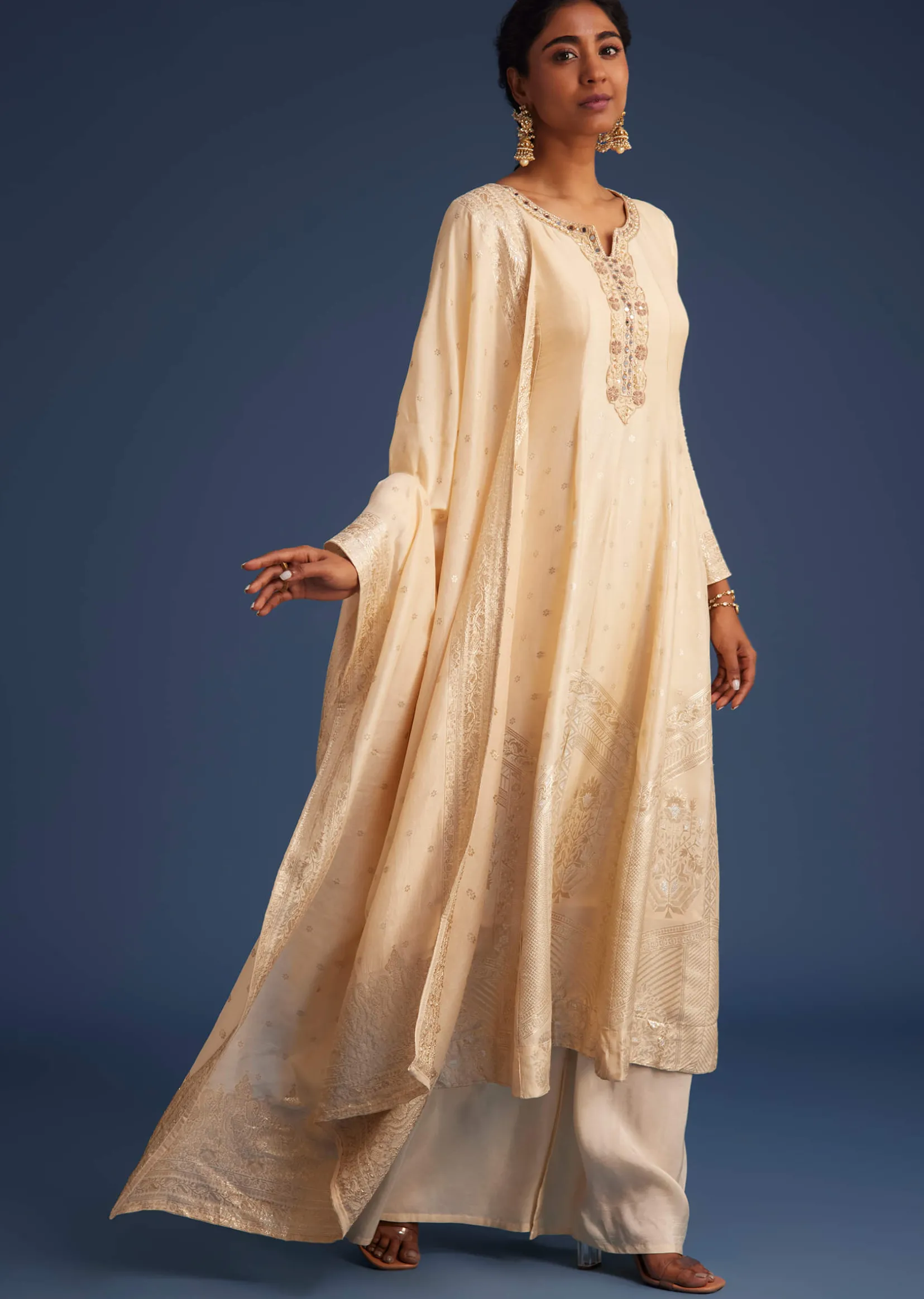 Cream Jacquard Kurta Set With Banarasi Silk Dupatta