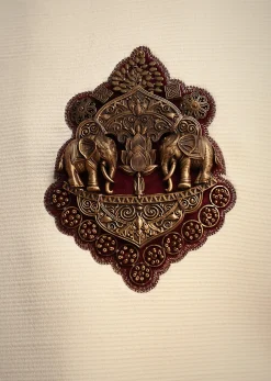 Cream Kurta Jodhpuri Set With Velvet Patch Work Broach