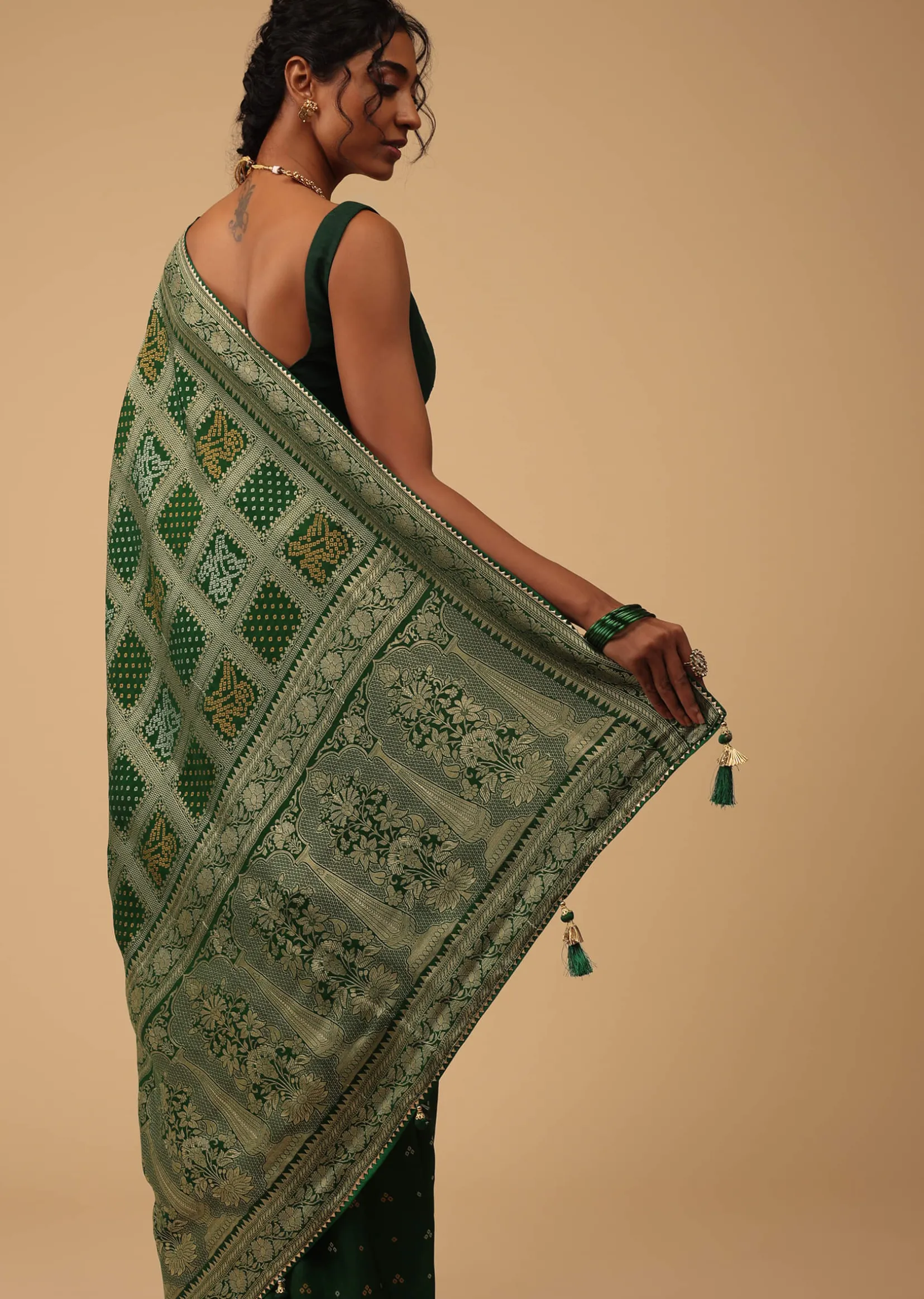 Deep Green Dola Silk Banarasi Saree With Bandhani Waeve