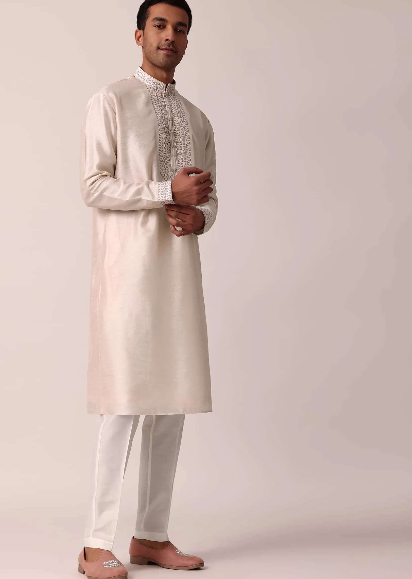 Elegant Peach Silk Kurta Set With Exquisite Cut Work