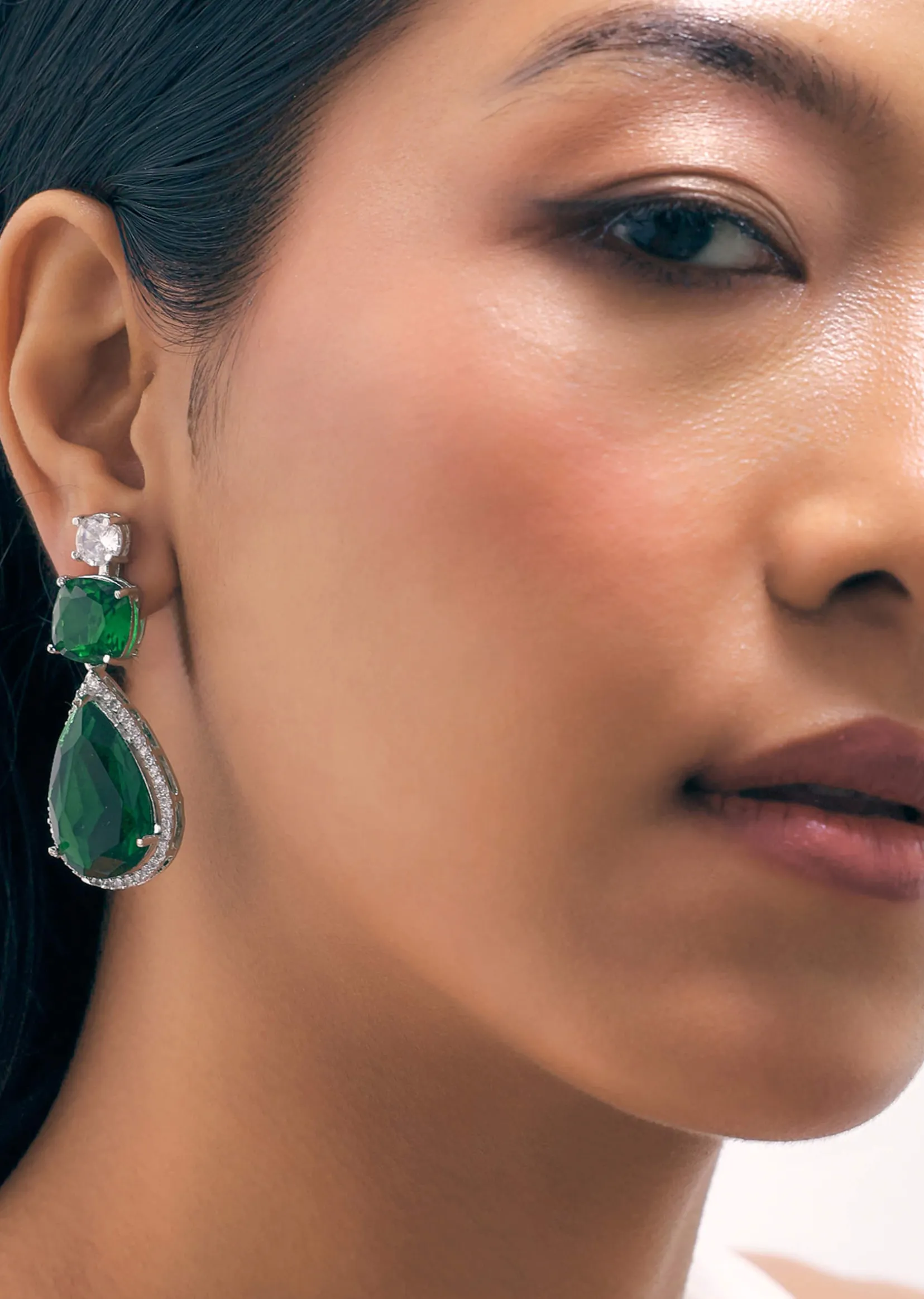 Emerald Diamond Necklace With Earrings