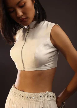 Erget White Sleeveless Blouse With A Collar Neckline
