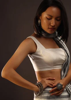 Erget White Sleeveless Blouse With A Square Neckline