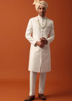 Exquisite White Silk Sherwani Set With Intricate Embroidery