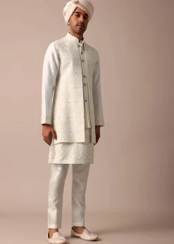 Exquisite White Silk Sherwani With Intricate Embroidery