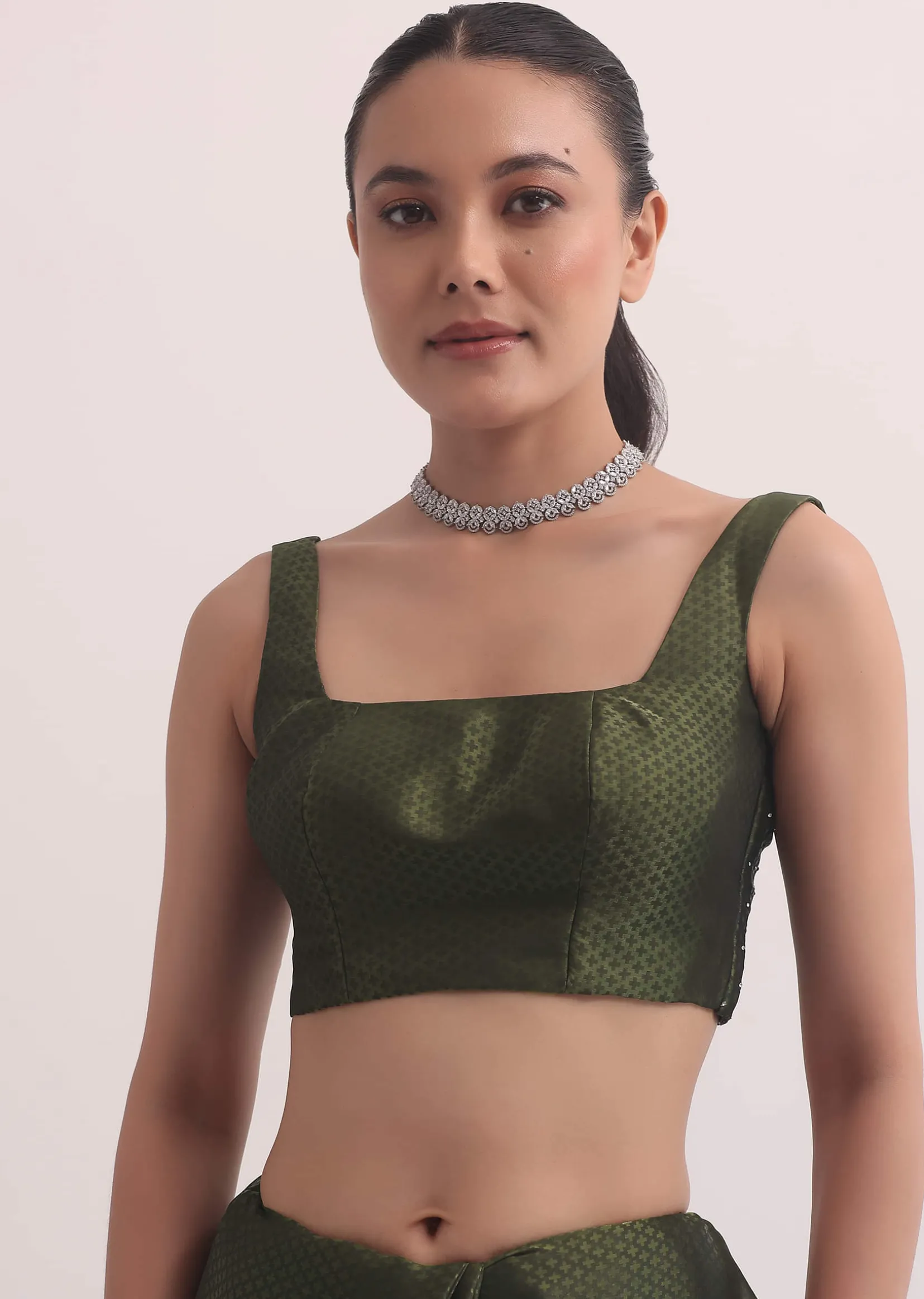 Forest Green Jacquard Saree In Cutdana Embroidery With Unstitched Blouse