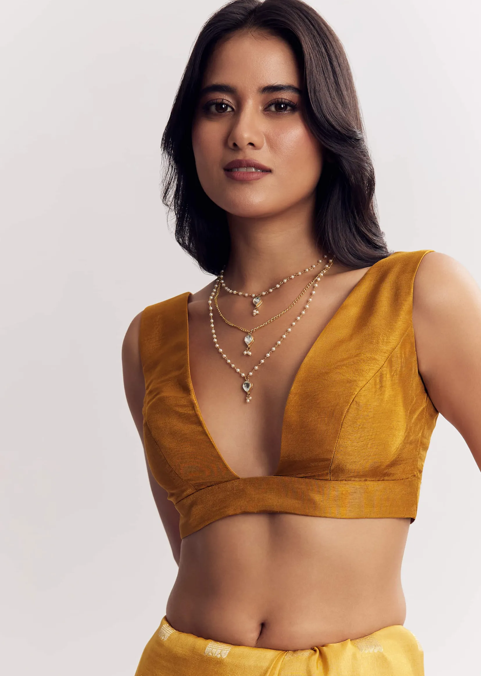 Georgette Saree With All Over Butti Woven Design
