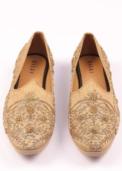 Gold Raw Silk Zardozi Embroidered Juttis