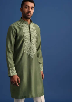 Green Floral Embroidered Kurta Set With Resham Work
