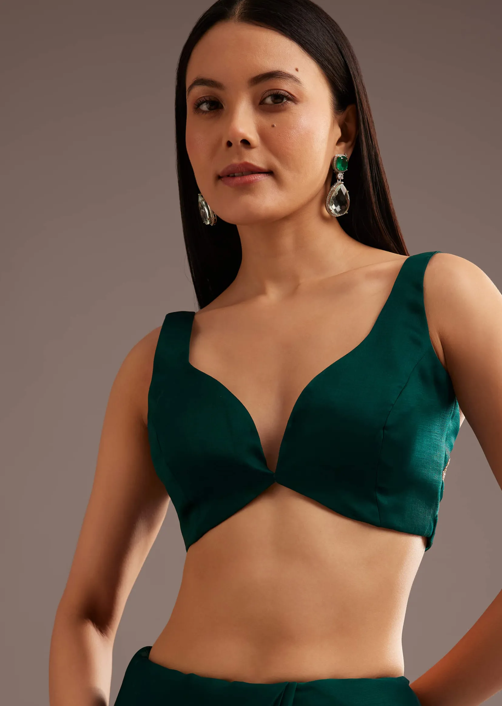 Green Organza Saree With Cutdana And Sequins Border