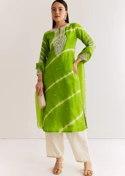 Green Silk Leheriya Kurta Set With Moti Work
