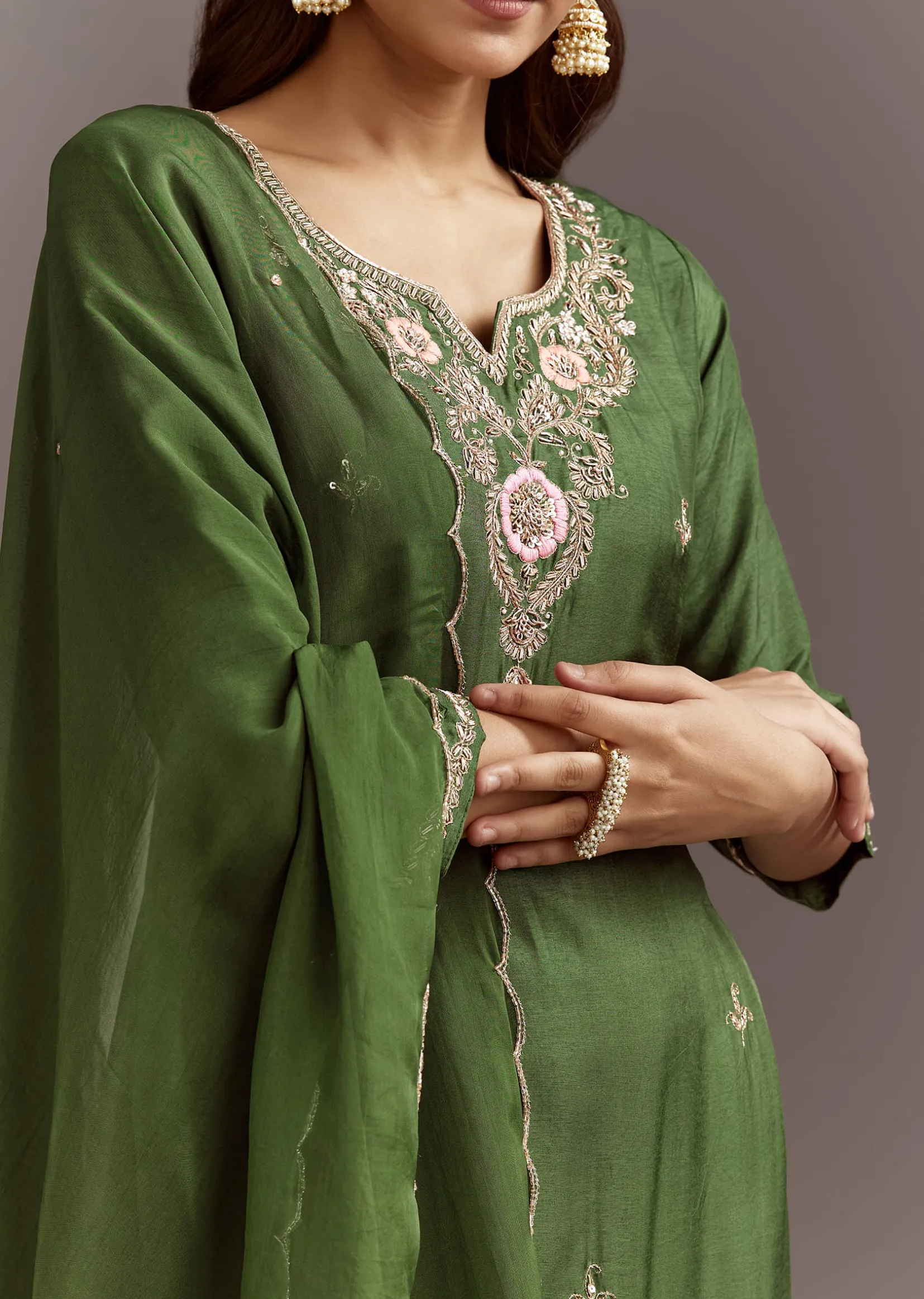 Green Zardosi Dola Silk Kurta Set With Cut Dana Organza Dupatta