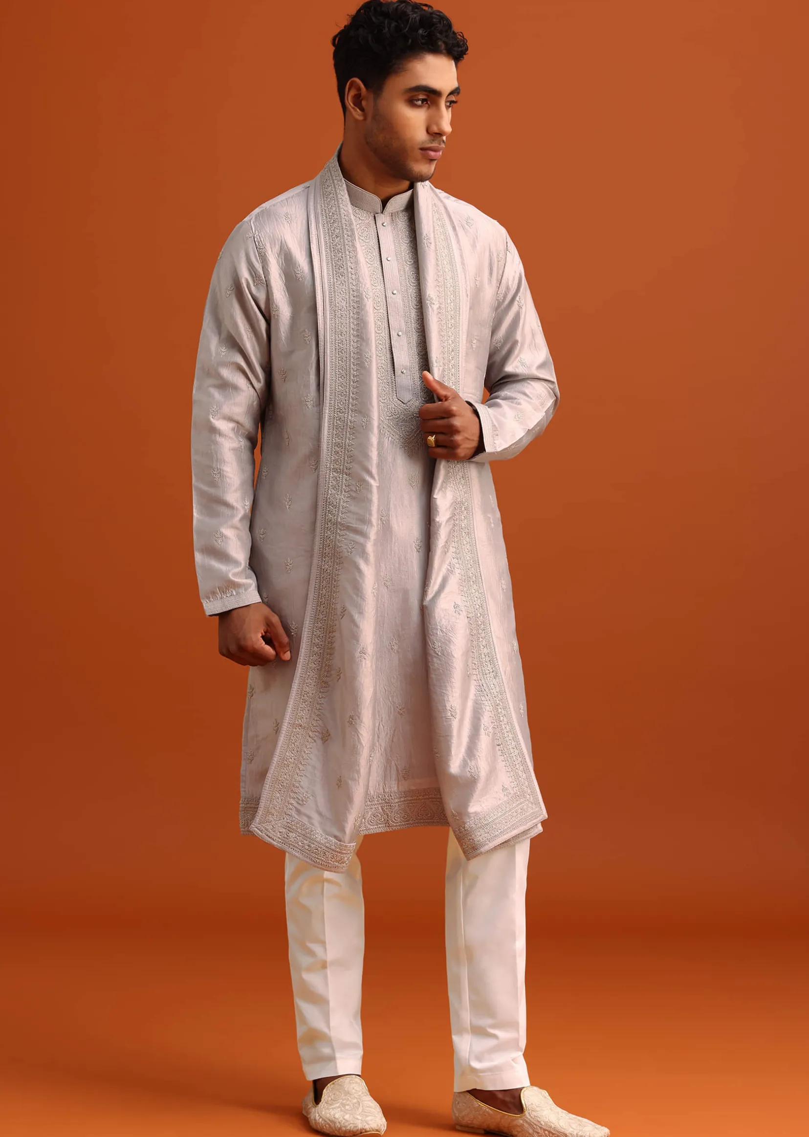Grey Kurta Set In Raw Silk With Thread Work Dupatta