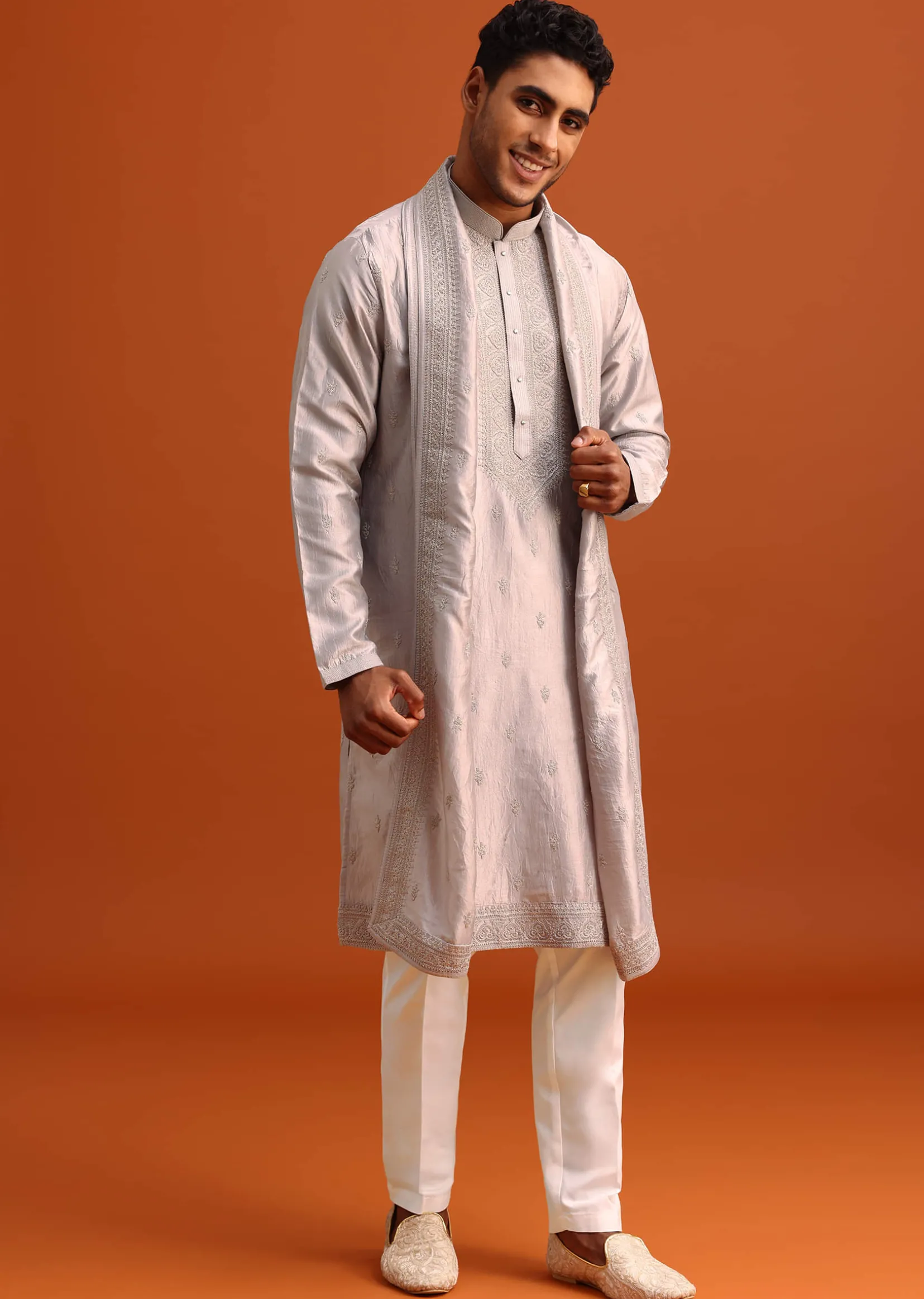 Grey Kurta Set In Raw Silk With Thread Work Dupatta