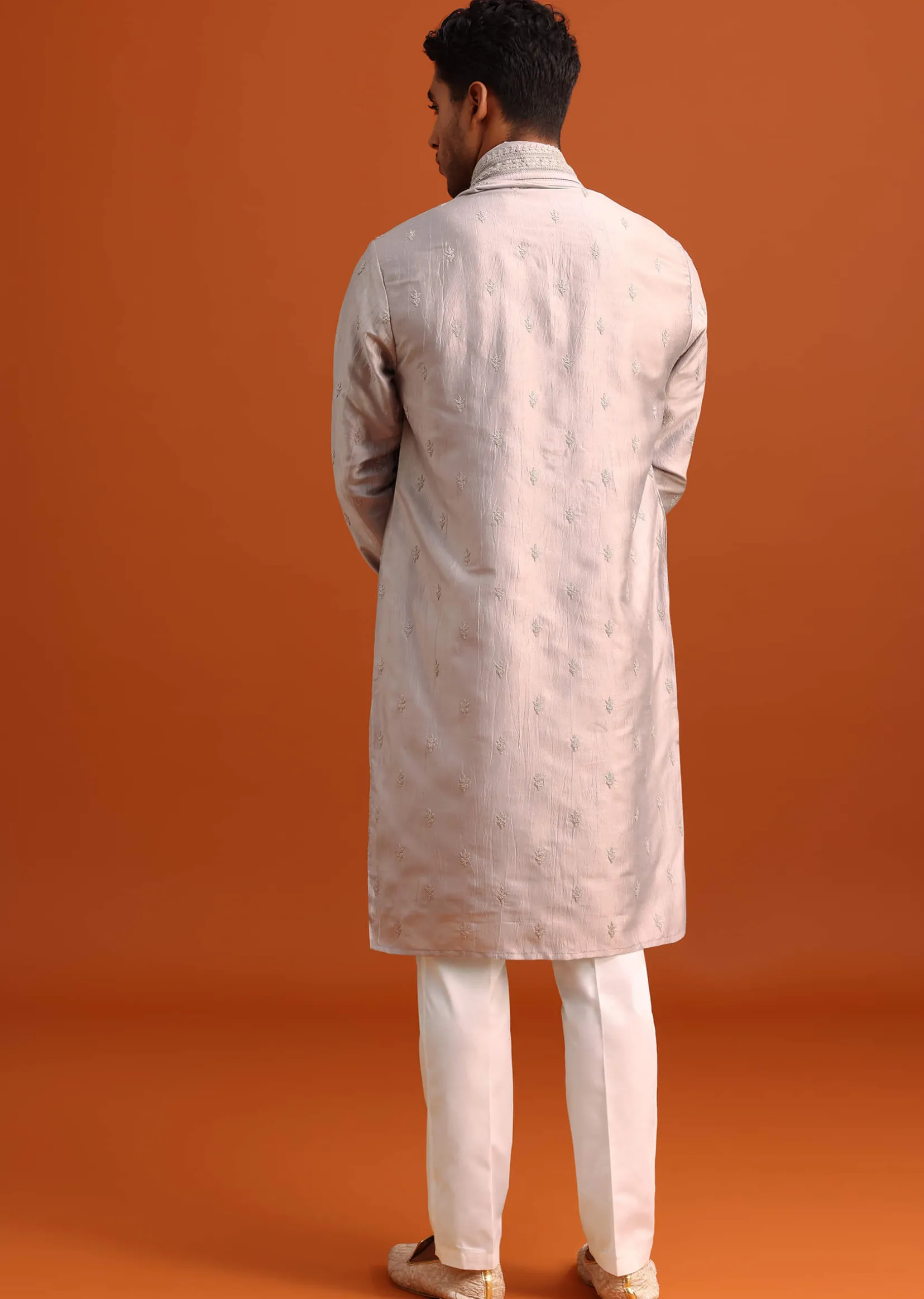 Grey Kurta Set In Raw Silk With Thread Work Dupatta