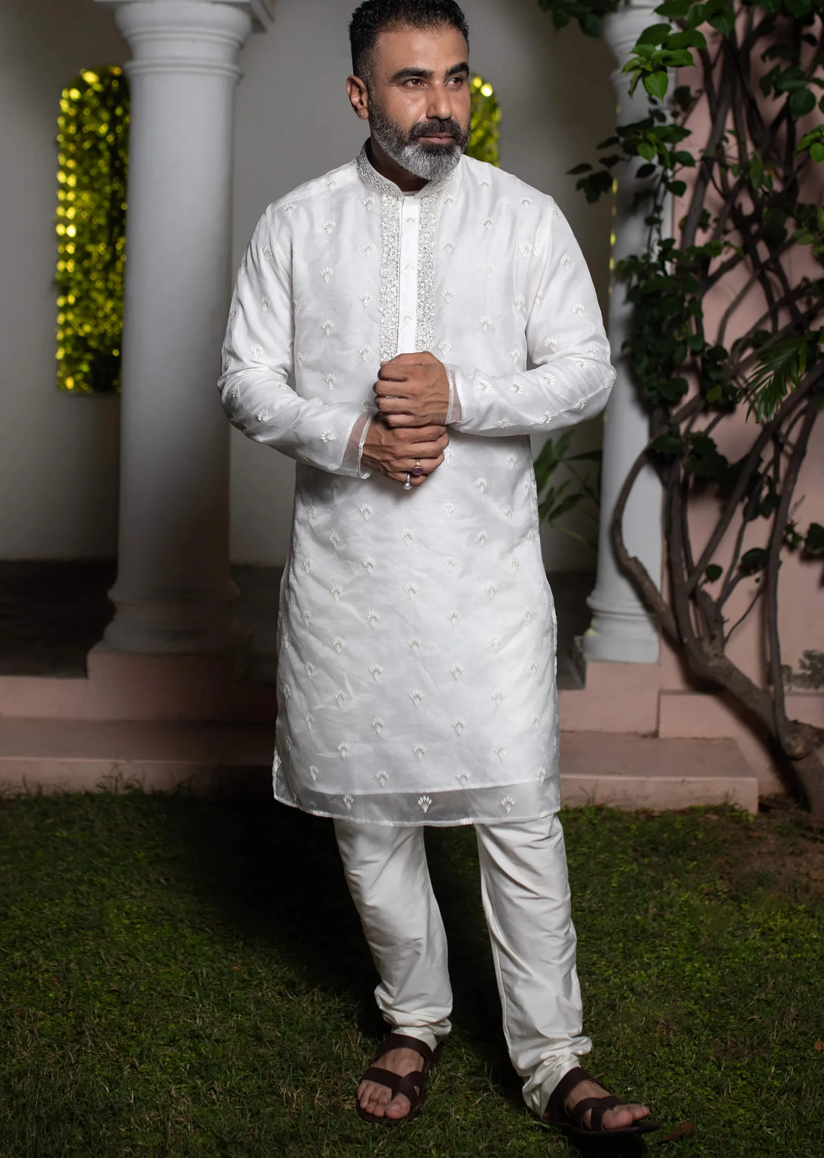 Ivory Organza Zari Embroidered Kurta Set With Butti Work
