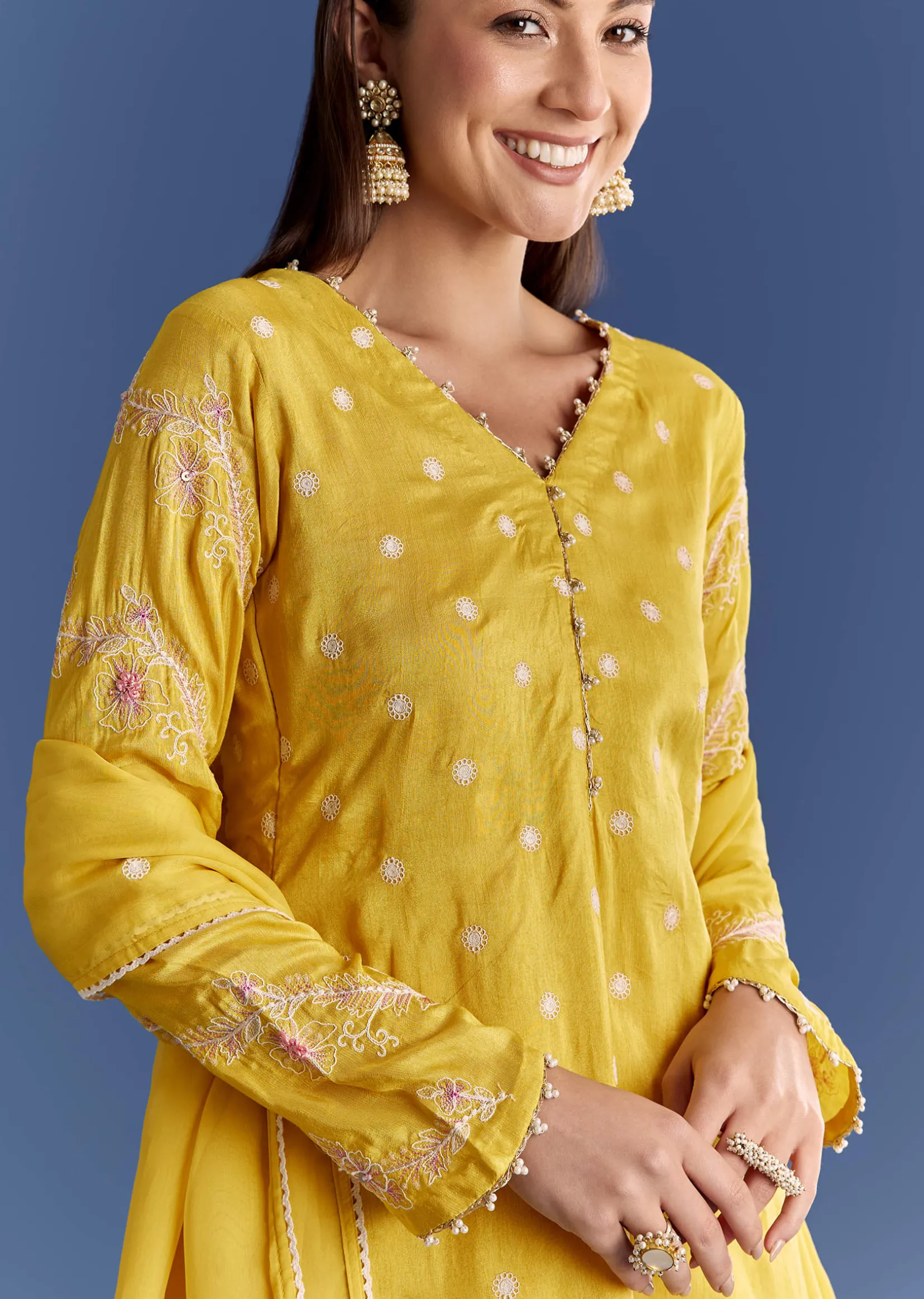 Ivory Silk Kurta Set With appliqua Organza Dupatta