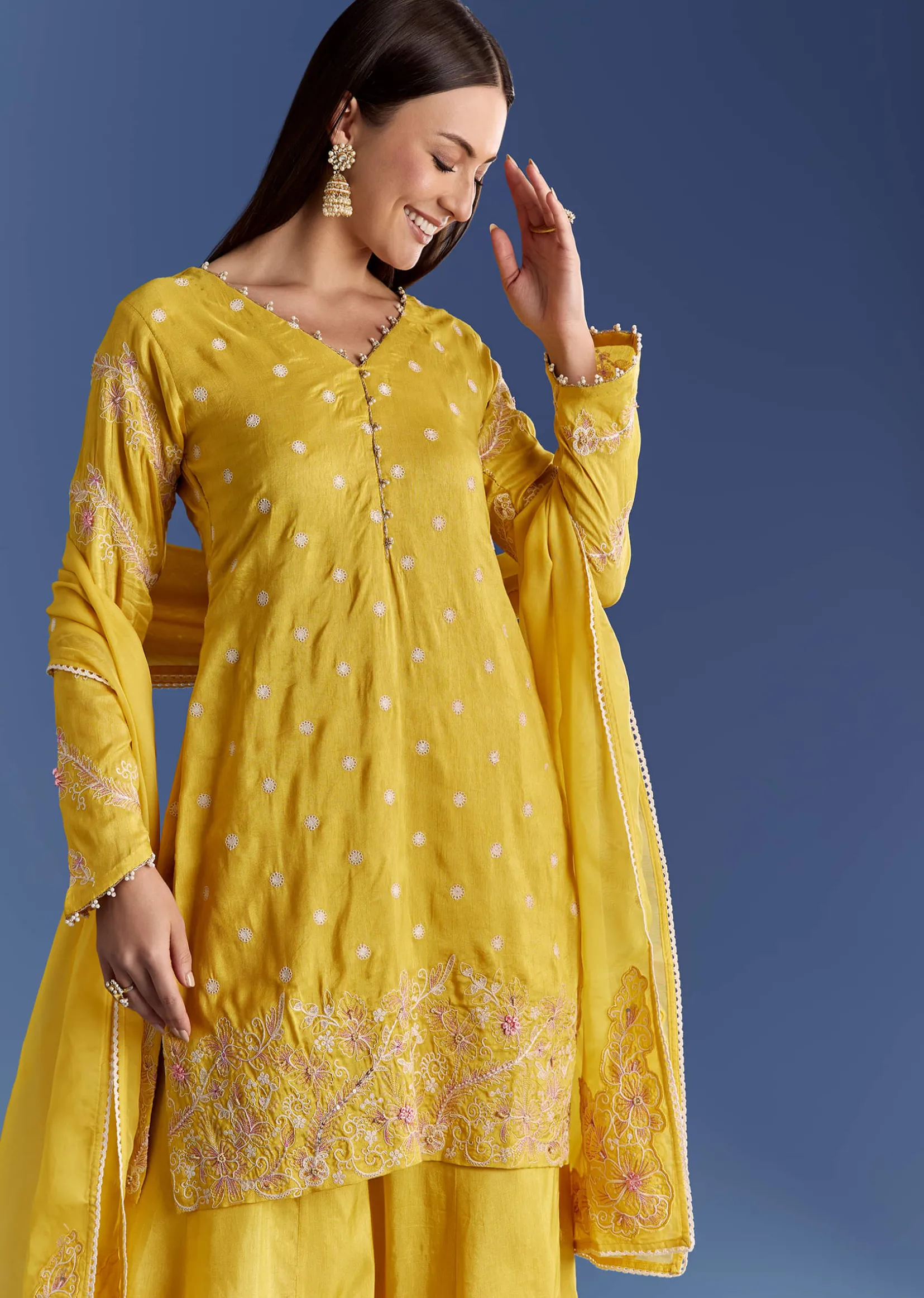 Ivory Silk Kurta Set With appliqua Organza Dupatta