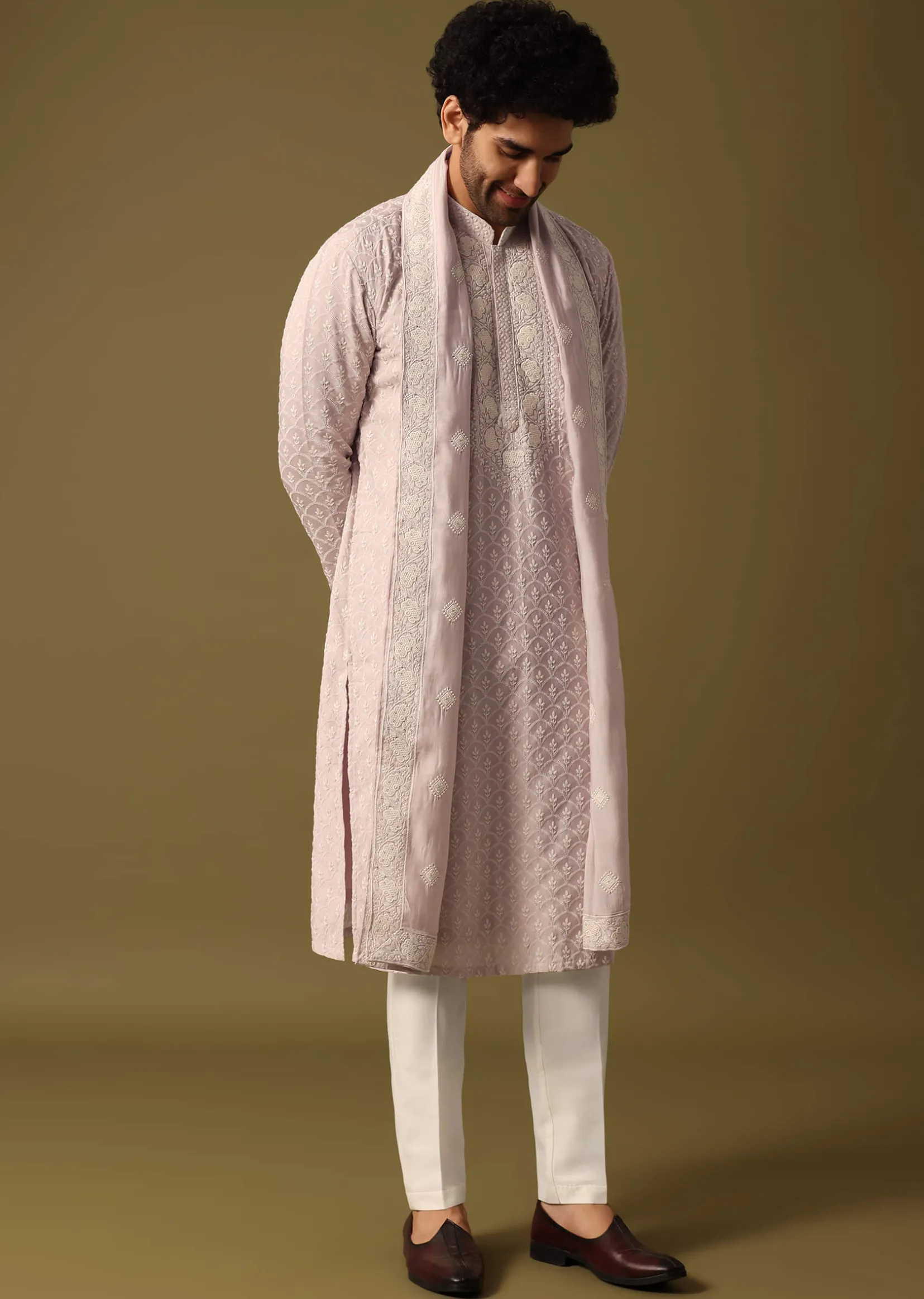 Lavender Kurta Pant Set With Dupatta In Resham Work For Men