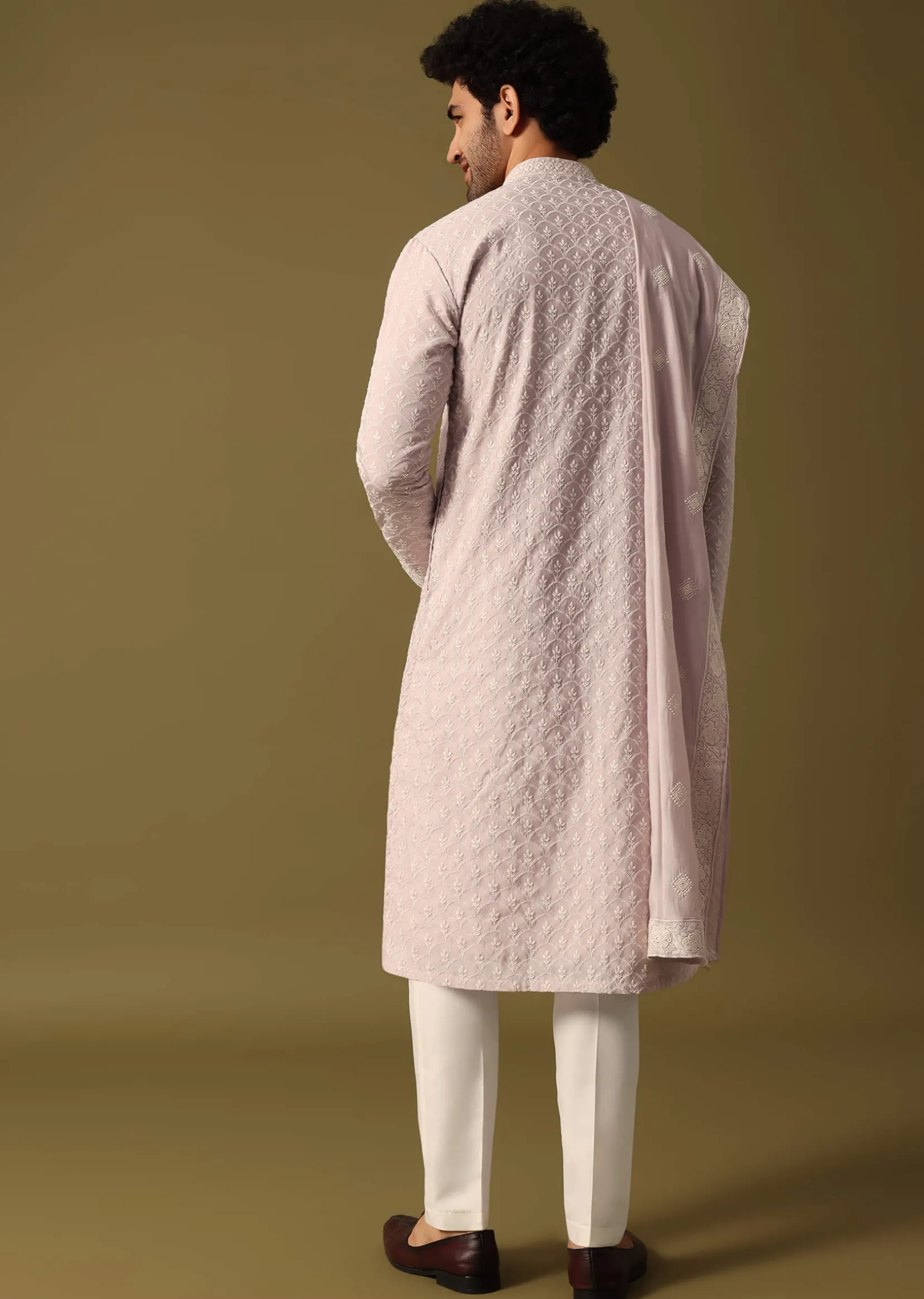 Lavender Kurta Pant Set With Dupatta In Resham Work For Men
