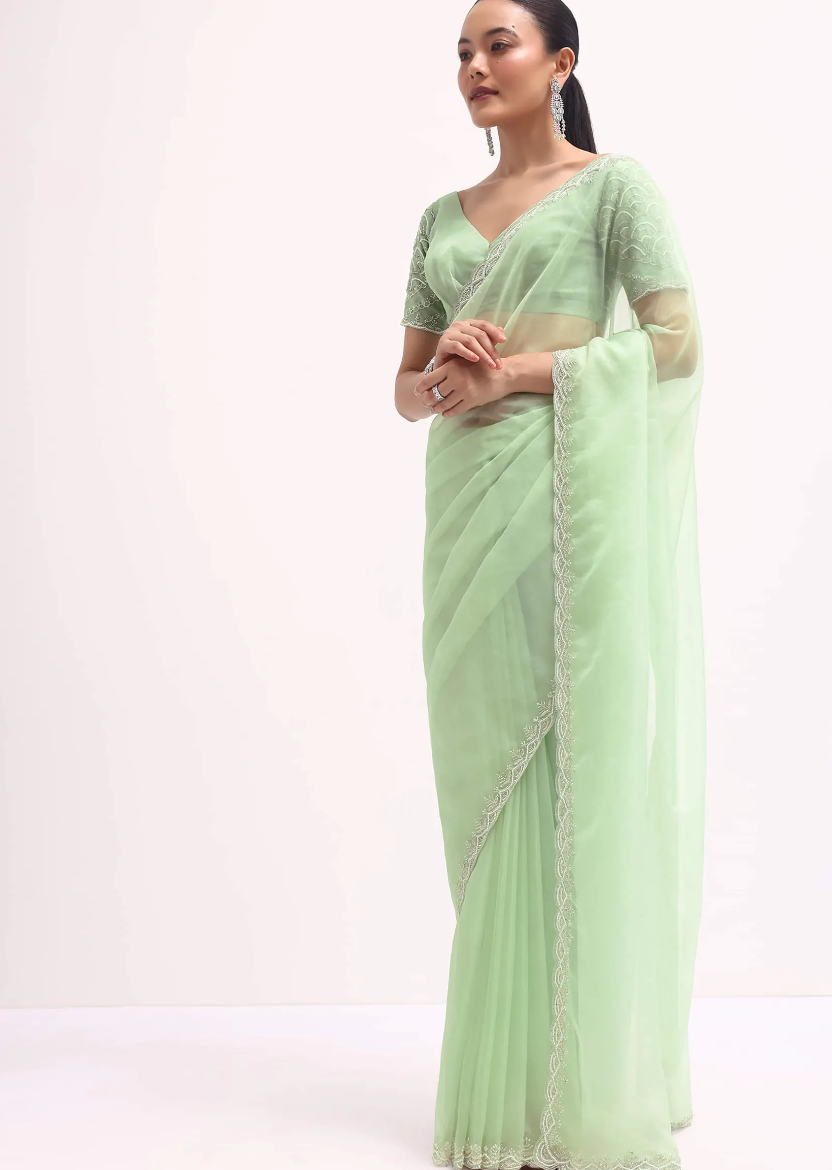Light Green Scallop Border Saree With Unstitched Blouse