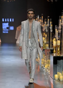 Light Grey Indo Fusion Kurta Set In Tussar