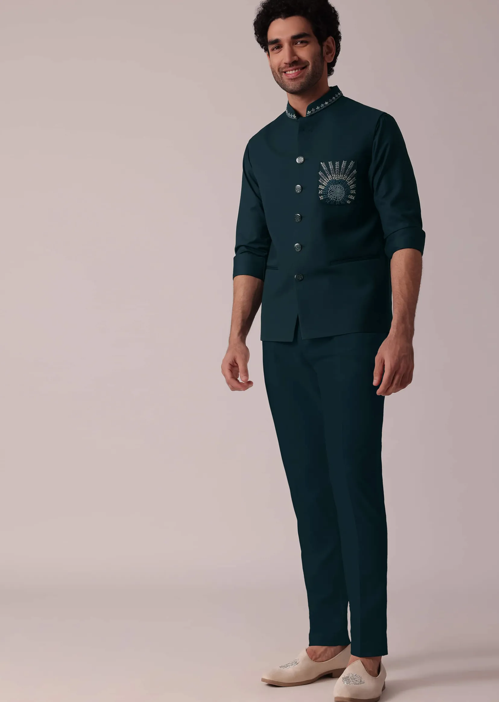 Majestic Green Short Kurta With Elegant Embroidered Bandi