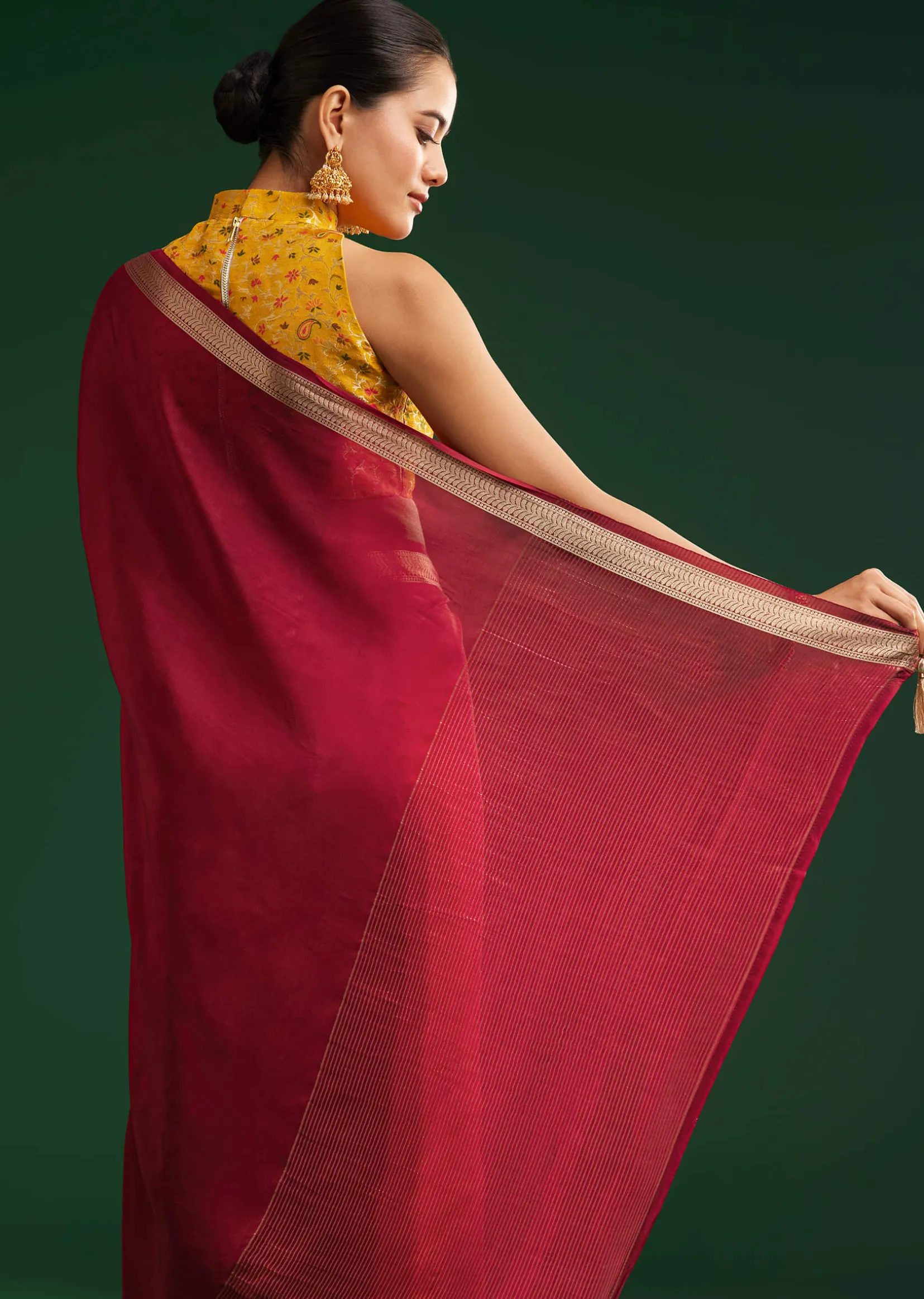 Maroon Dola Silk Saree With Zari Woven Border And Pallu