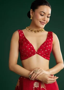 Maroon Dola Silk Saree With Zari Woven Border