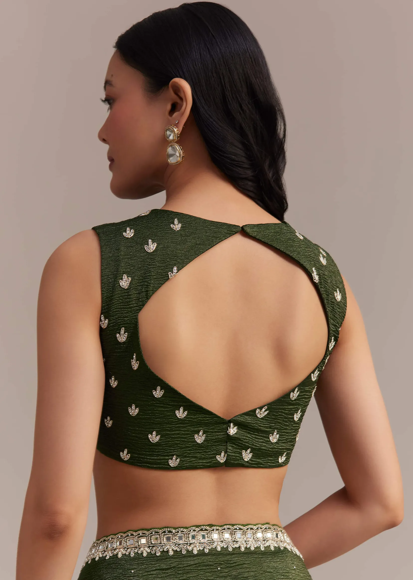 Mehendi Green Crushed Tissue Saree With Embellished Border