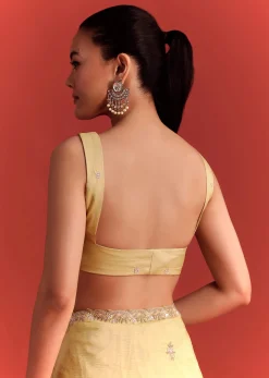 Mehndi Green Crushed Tissue Saree With Cutdana Work