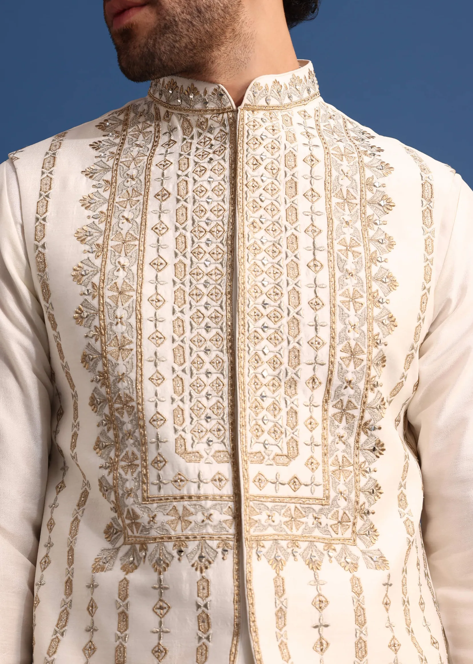 Off White Kurta Jacket Set With Zari Work And Mirror Embroidery For Men