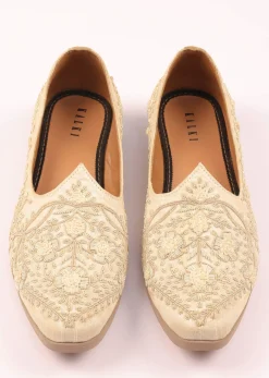 Off White Raw Silk Zardozi Juttis