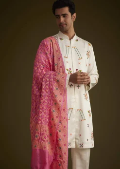 Off White Silk Thread Embroidered Kurta Set With Bandhani Dupatta