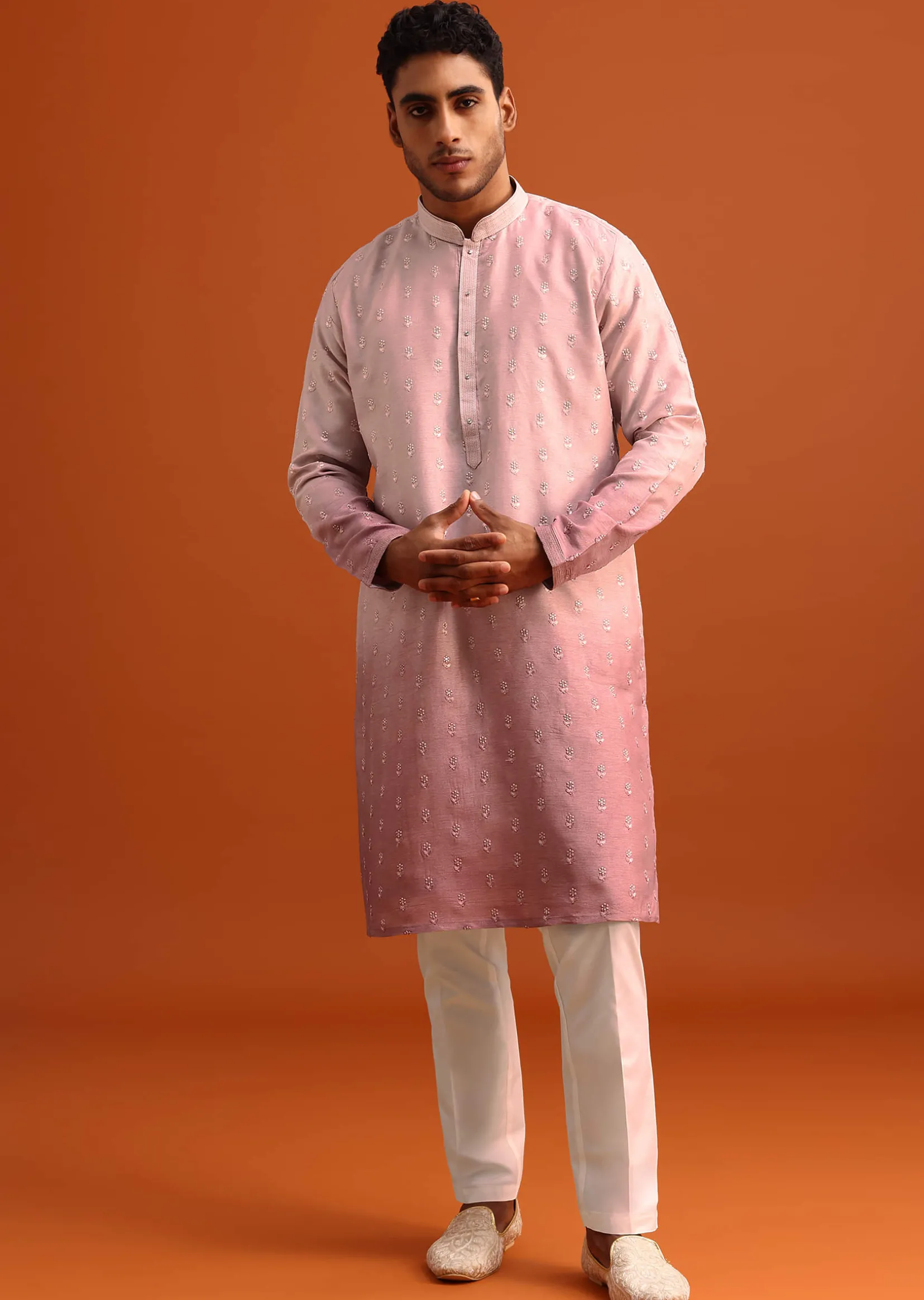 Onion Pink Ombre Kurta Set In Raw Silk With Butti Work